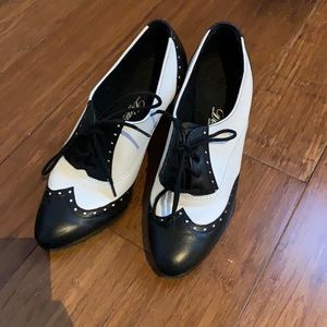 Wing tip dance shoes